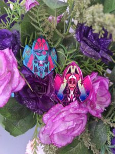 designer's customized chrome plating hard enamel pins with gradient pearl effect